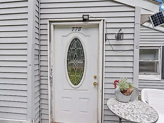 77 Randall St — Photo 1