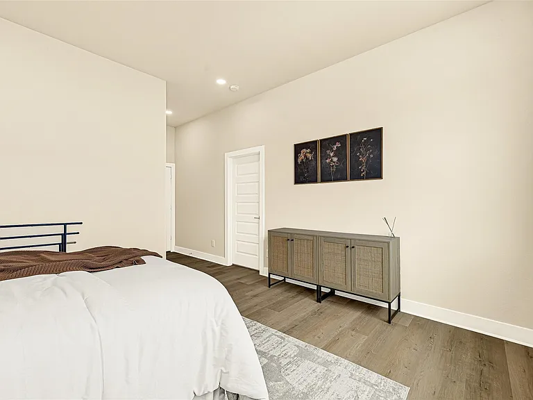 704 Savonna — Photo 17