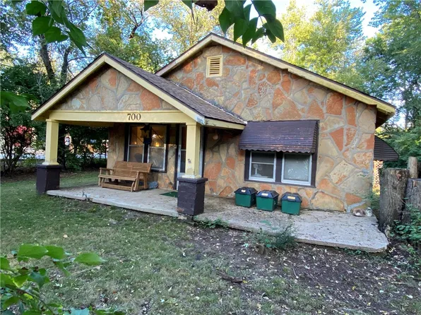700 S Church Ave, Fayetteville, AR 72701