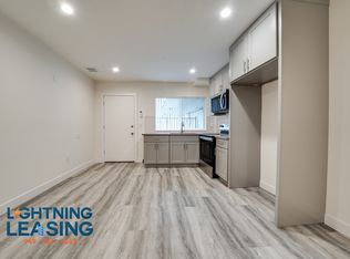 8140 2/3 Langdon Ave #37F, Van Nuys, CA 91406