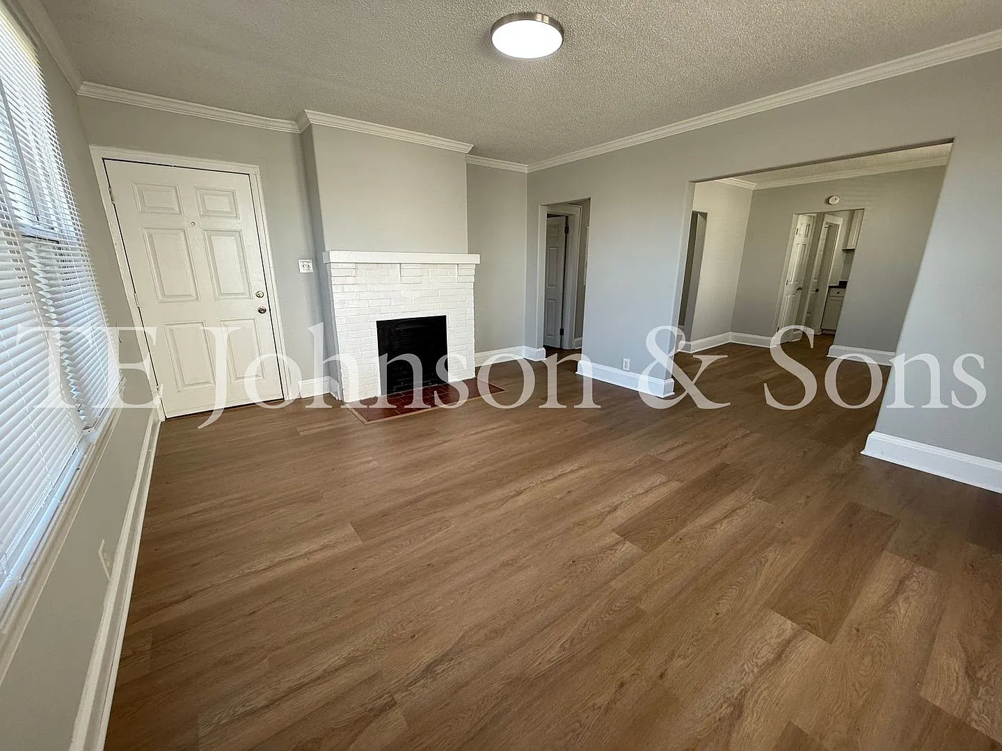 Charming 2 Bedroom Home — Photo 1