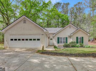 486 Happy Valley Cir, Newnan, GA 30263