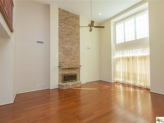 5th image of 405 Woodway Dr