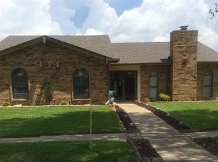 5640 Twitty St, The Colony, TX 75056