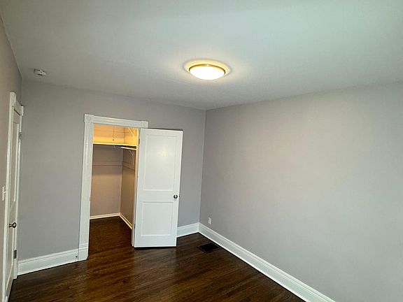 4th image of 1818 Ashland Ave APT 2