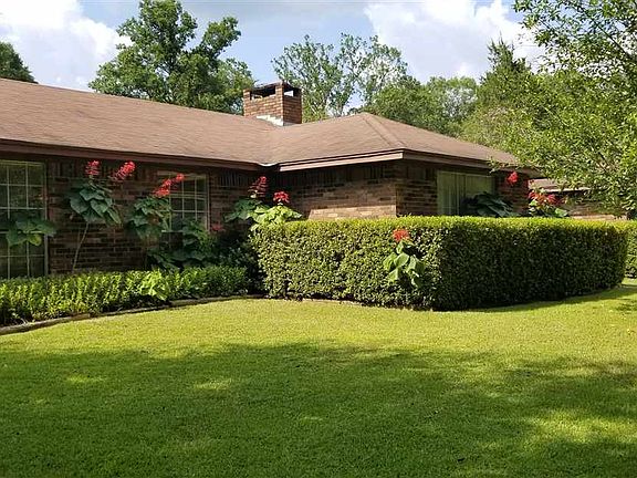 2nd image of 250 Emerald Dr