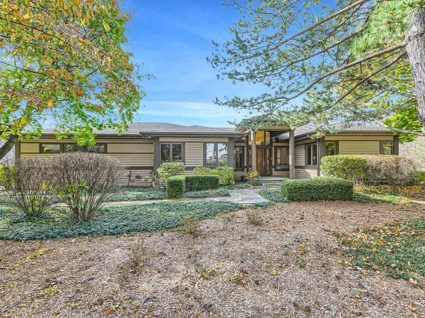 6N498 Splitrail Ct, St Charles, IL 60175