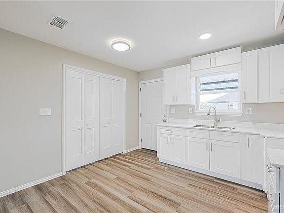 4th image of 2810 Longhorn Dr