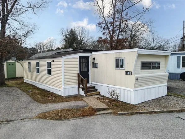 4 Lane #3, Coventry, RI 02816