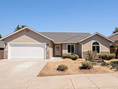 624 Sheffield Dr, Eagle Pt, OR, 97524