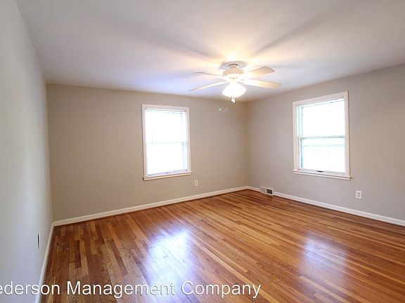 4th image of 7506 Terrace St