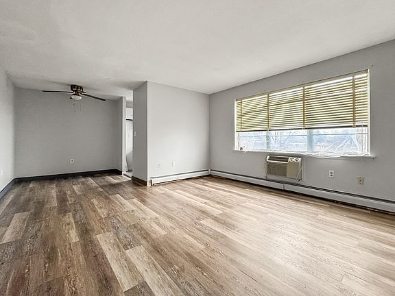 3rd image of 221 Laurel St #303