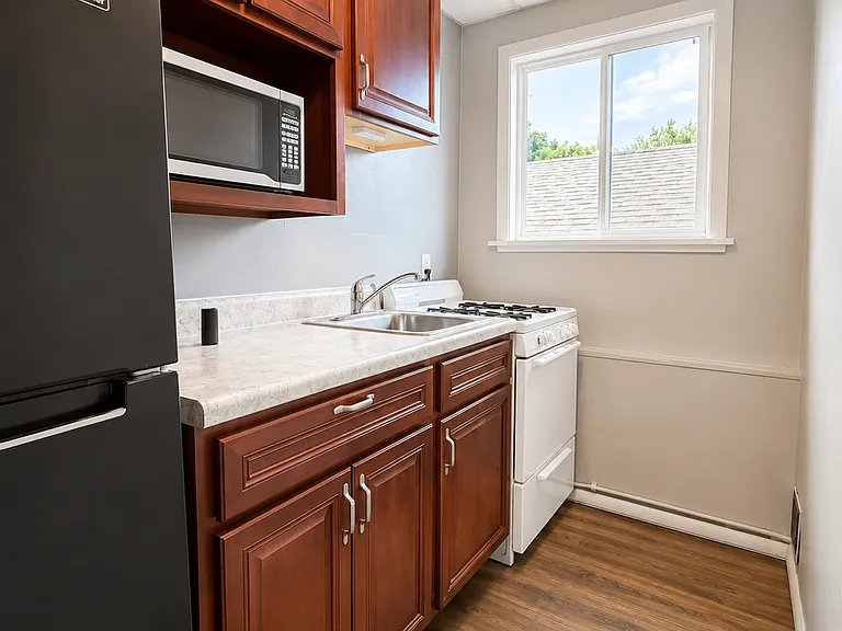 3104 Woodson Rd #7 — Photo 2