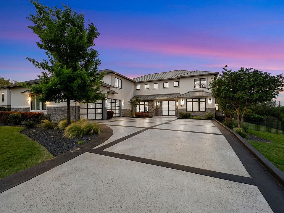 1st image of 901 Cypress Grove Dr
