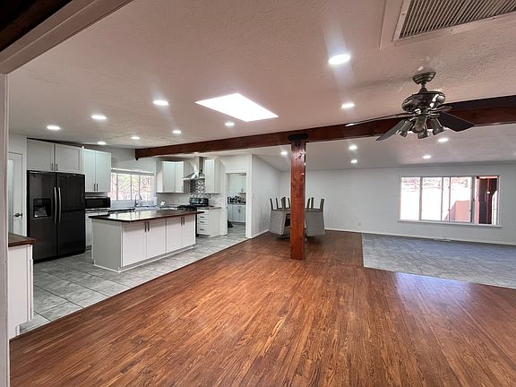 5th image of 1384 Bishops Lodge Rd