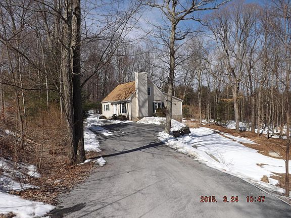 4th image of 1329 Woodstock Dr