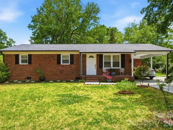 324 Autumn Dr, Harrisburg, NC 28075