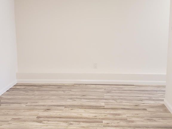 2nd image of 1608 Cayuga Ave #1