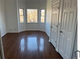 1533 E 74th St #2, Chicago, IL 60619