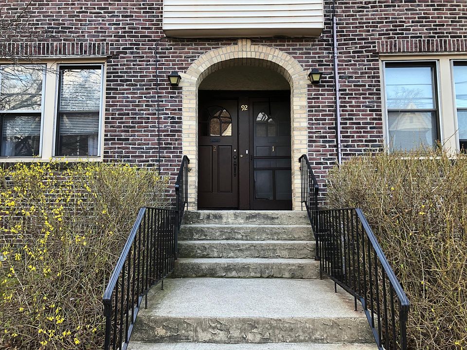 1st image of 92 Mundy Ave #1