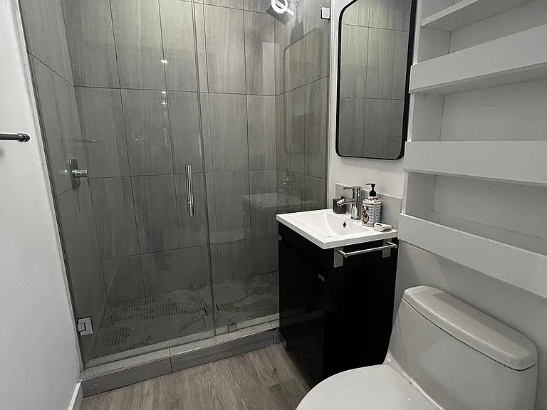 345 SW 31st Ave — Photo 13