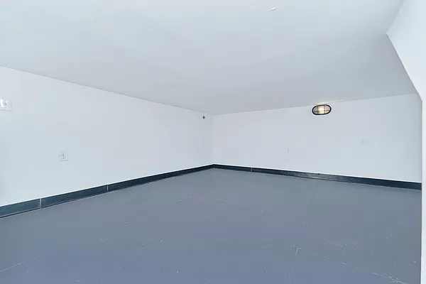 Rented by Living New York | media 12