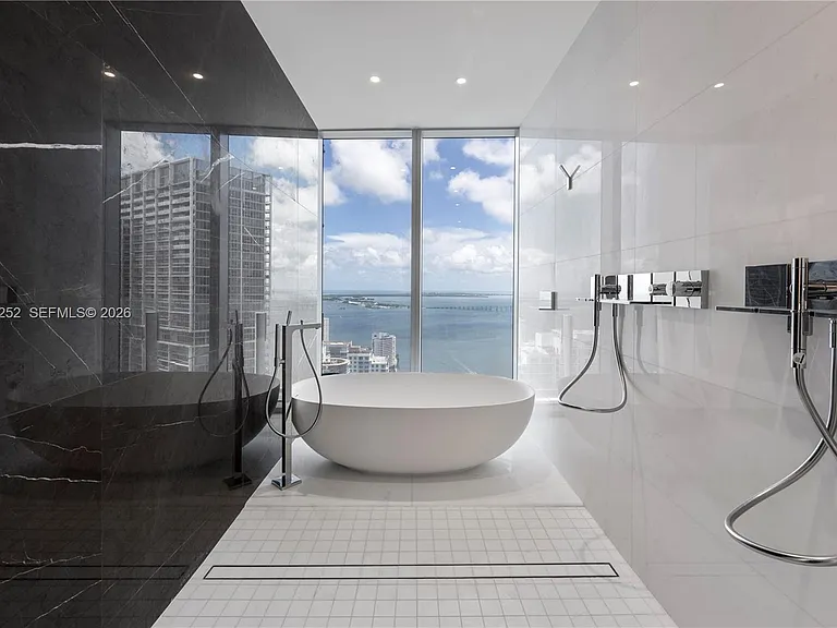 300 Biscayne Boulevard Way #4404 — Photo 19