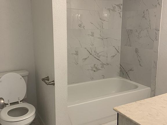5th image of 407 Gladstell St APT 62