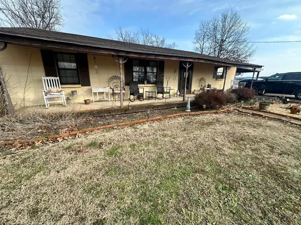 6430 Ricks Ln, Tuscumbia, AL 35674