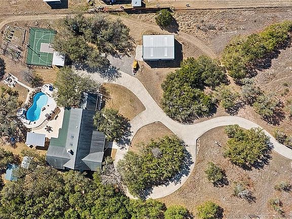 3rd image of 220 Fawn Meadow Dr