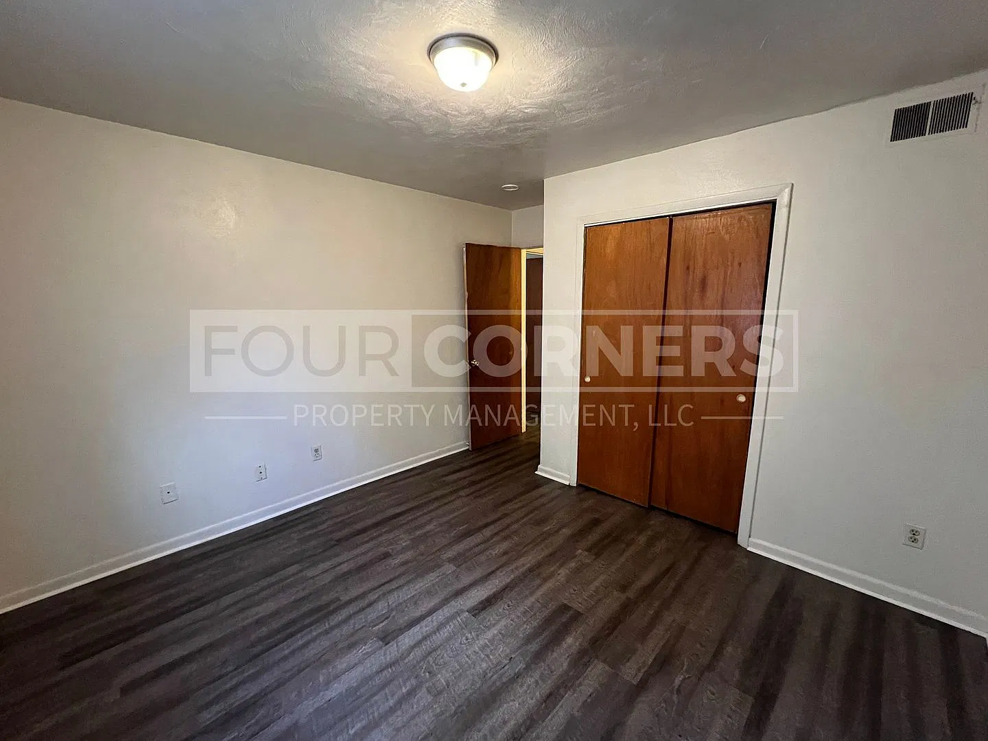 Banner Avenue Apartments — Photo 4