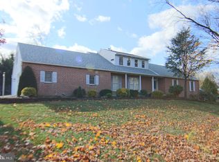 2139 Sycamore Dr, Harrisburg, PA 17112