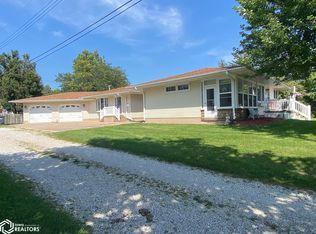 2304 Dekalb St, Burlington, IA 52601