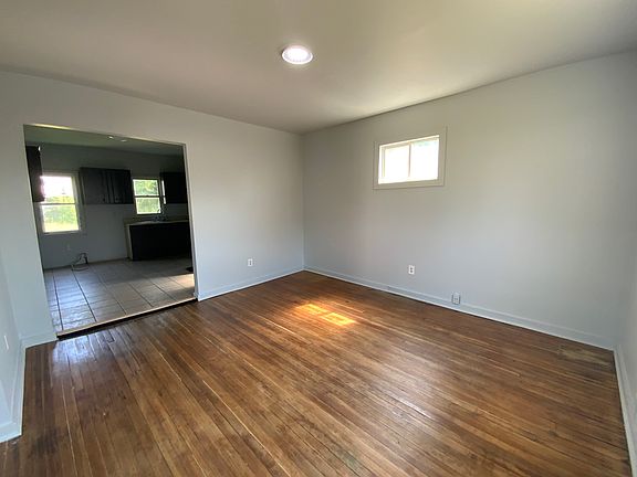 5th image of 503 N Franklin St