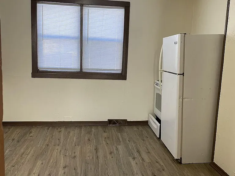 2918 Dupont Ave N #1 — Photo 3