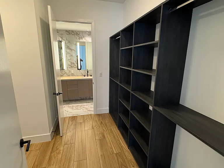 403 NE 28th St #B1 — Photo 16