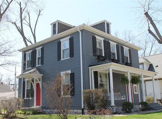 711 Monroe St, Saint Charles, MO 63301