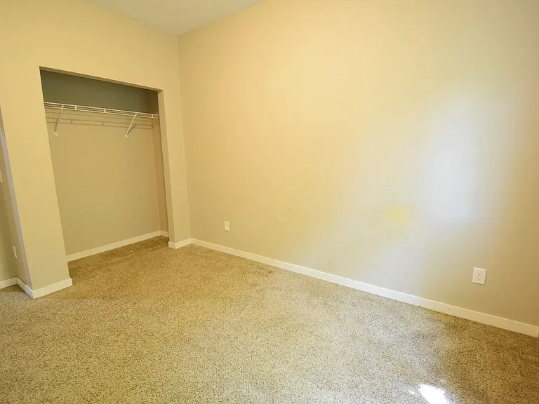 224 James Ave — Photo 24