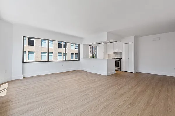 Rented by Greystar | media 14