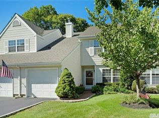 79 Mystic Cir, Bay Shore, NY 11706