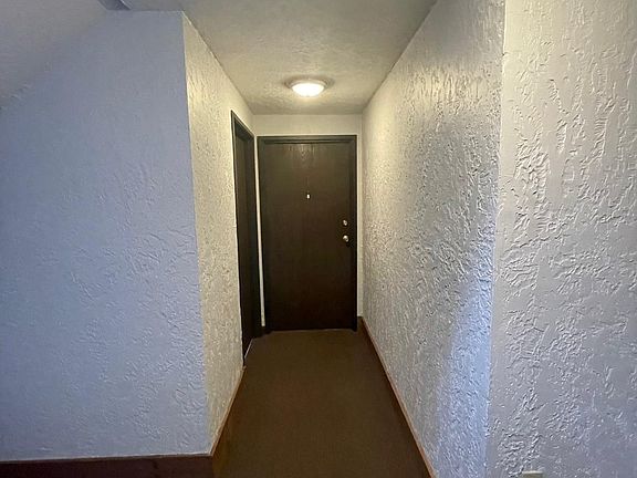 3rd image of 50 Juniper Rd Unit B1