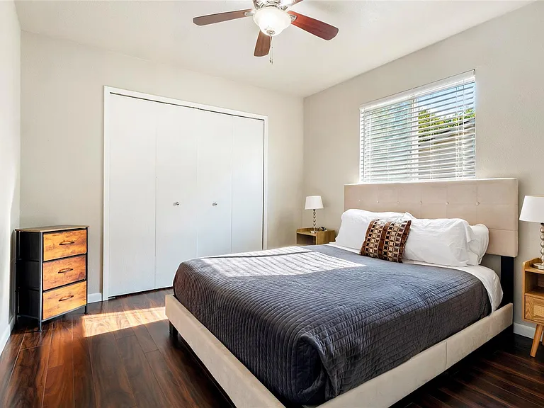 7203 Barnsdale Way — Photo 17