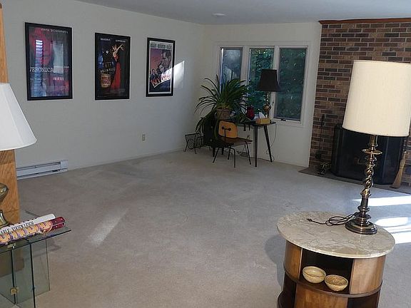 2nd image of 405 Kimry Moor