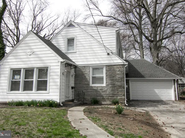 819 Bartram Ave, Collingdale, PA 19023