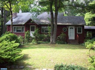 7 Overhill Rd, Mount Laurel, NJ 08054