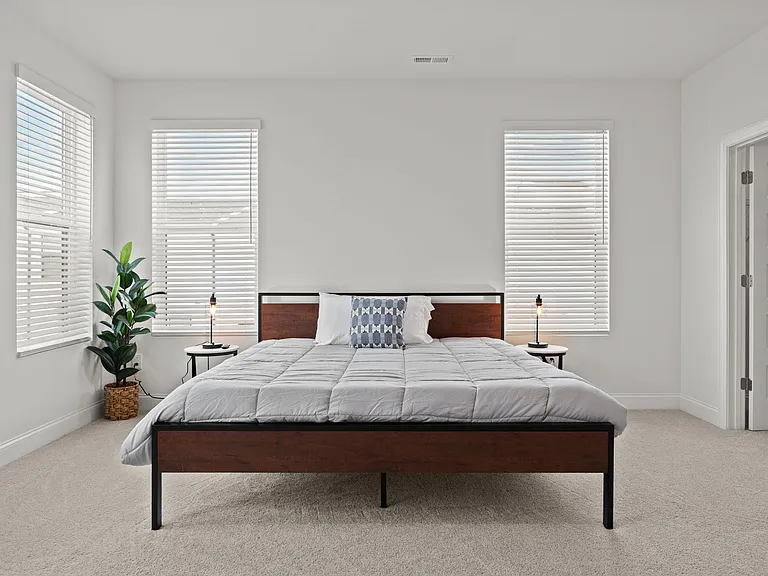 1233 S Blount St #201 — Photo 15