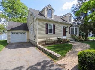 26 Elda Rd, Framingham, MA 01701