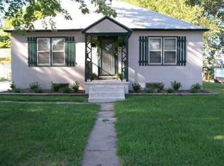 932 W 5th St, Junction City, KS 66441