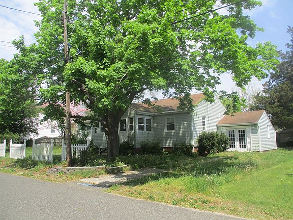 3rd image of 713 E Belmar Ave
