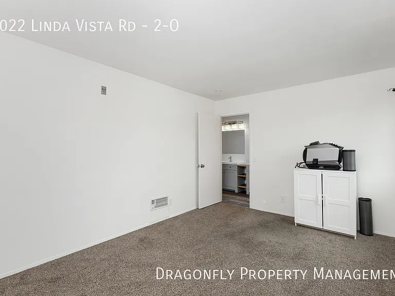 8022 Linda Vista Rd #2O — Photo 20